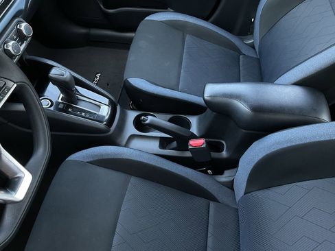 Used 2025 Nissan Versa SV image 30