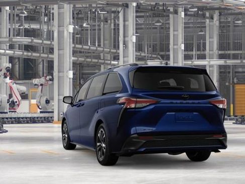 New 2026 Toyota Sienna XSE AWD/4WD image 7
