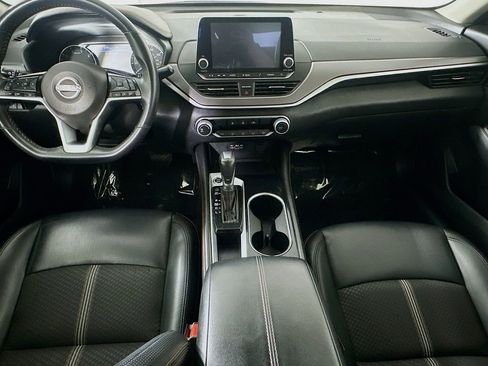 Used 2024 Nissan Altima 2.5 SR FWD image 15