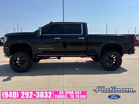 Used 2024 GMC Sierra 2500 Denali Ultimate AWD/4WD image 7