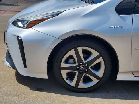 Used 2019 Toyota Prius Limited FWD image 8