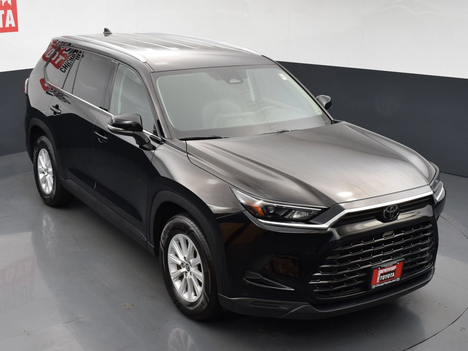 Used 2025 Toyota Grand Highlander AWD image 25