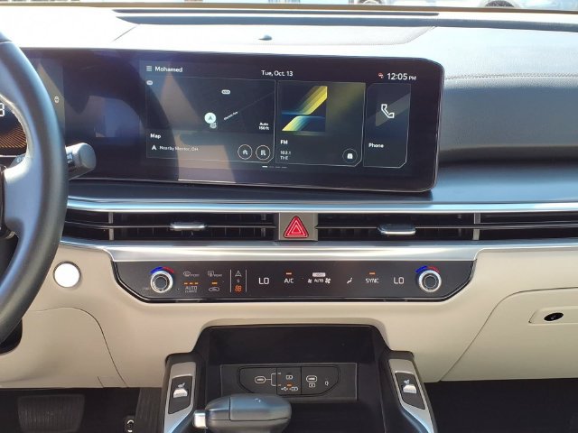 Certified 2025 Kia Sorento EX FWD image 15