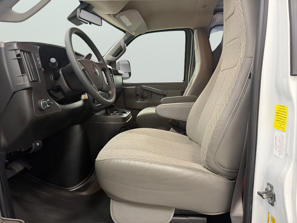 Used 2025 GMC Savana 2500 RWD image 11