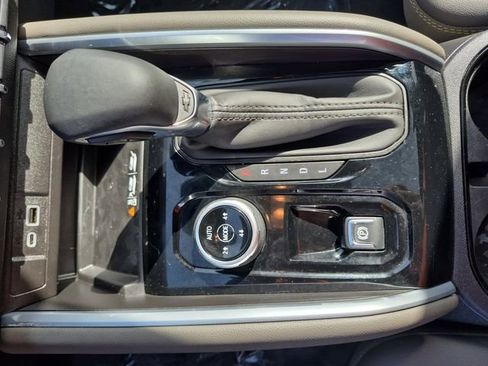 Used 2025 Chevrolet Colorado ZR2 w/ ZR2 Bison Edition image 22