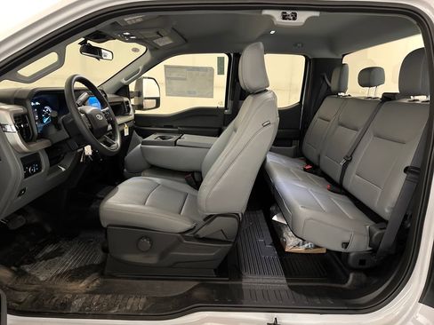 New 2026 Ford F250 XL w/ XL Chrome Package RWD image 25