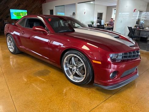 Used 2010 Chevrolet Camaro SS w/ RS Package RWD image 4