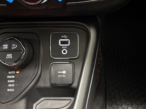 Used 2018 Jeep Compass Trailhawk w/ Navigation Group image 58