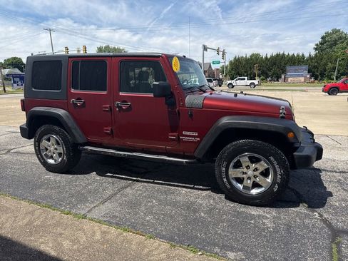Used 2010 Jeep Wrangler Unlimited Sport AWD/4WD image 6