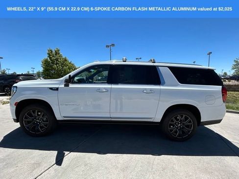 Used 2024 GMC Yukon XL Denali AWD/4WD image 5