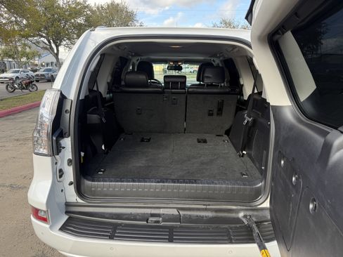 Used 2014 Lexus GX 460 image 39