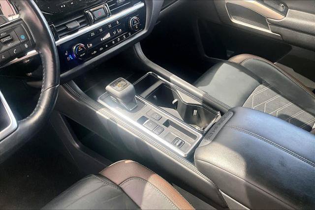 Used 2023 Nissan Pathfinder Platinum FWD image 17