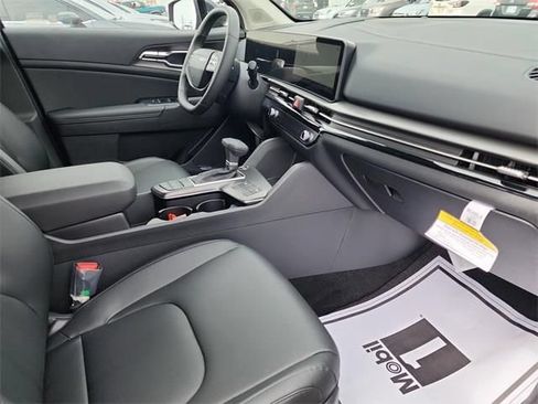 New 2026 Kia Sportage SX FWD image 16