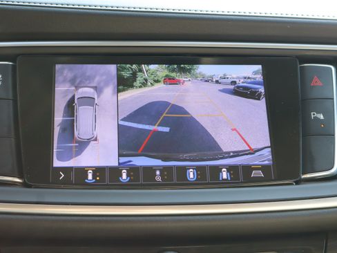 Used 2020 Buick Enclave Essence w/ Sound and Sites Package FWD image 38