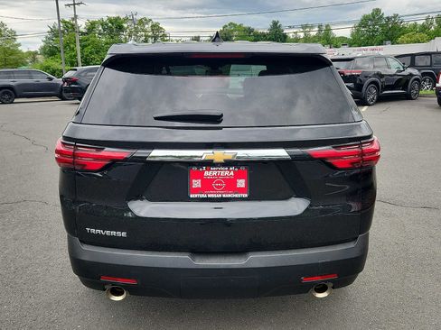 Used 2023 Chevrolet Traverse LS FWD image 5