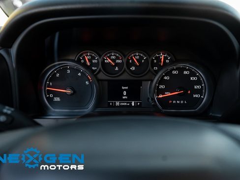 Used 2024 GMC Sierra 2500 Pro image 8