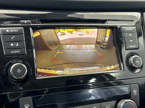 Used 2021 Nissan Rogue Sport SV FWD image 18