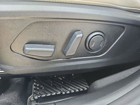 Used 2025 Hyundai Tucson Limited AWD/4WD image 15