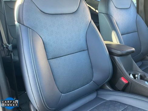 Used 2022 Chevrolet Bolt EUV LT w/ Convenience Package image 58