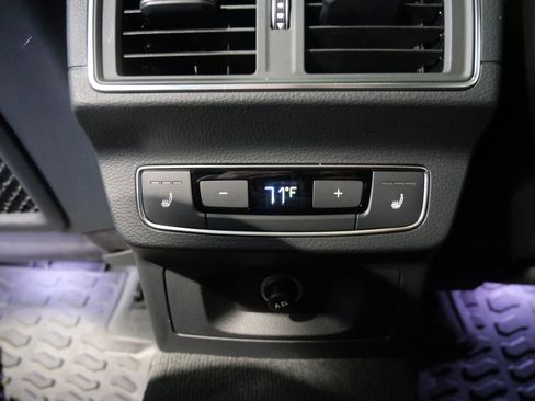 Used 2018 Audi SQ5 Prestige w/ Prestige Package image 35