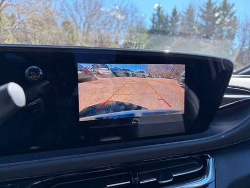 Used 2025 Buick Envista Sport Touring image 22