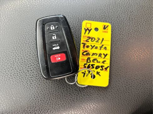 Used 2021 Toyota Camry LE FWD image 39