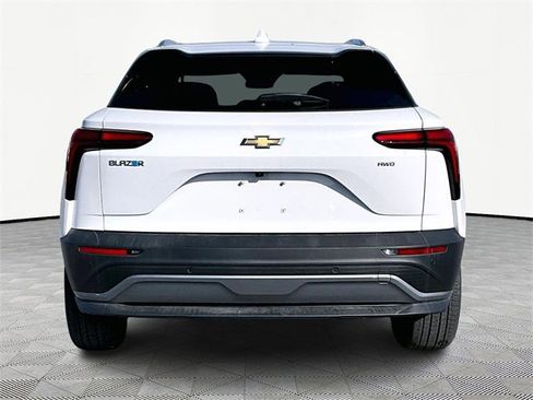 New 2026 Chevrolet Blazer EV LT image 5