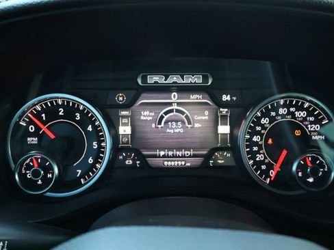 Used 2023 RAM 1500 Laramie AWD/4WD image 15