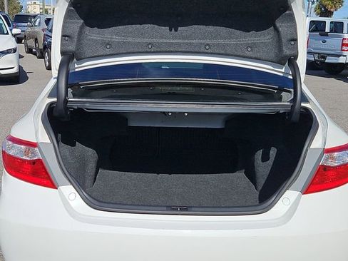 Used 2015 Toyota Camry XSE image 7