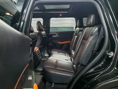 Used 2023 Mitsubishi Outlander SEL image 22