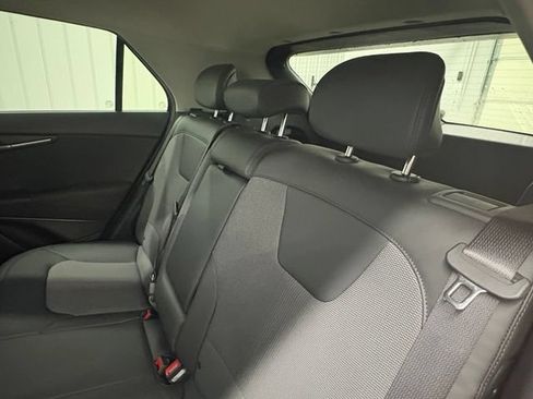 Used 2023 Kia Niro EX FWD image 9