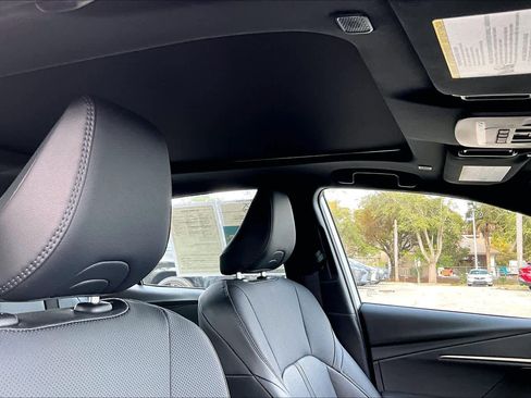 Used 2025 Toyota Camry XSE image 13