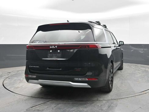 Used 2022 Kia Carnival SX Prestige FWD image 10