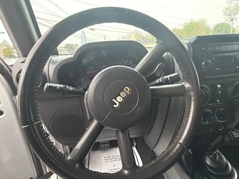 Used 2007 Jeep Wrangler Unlimited X AWD/4WD image 16