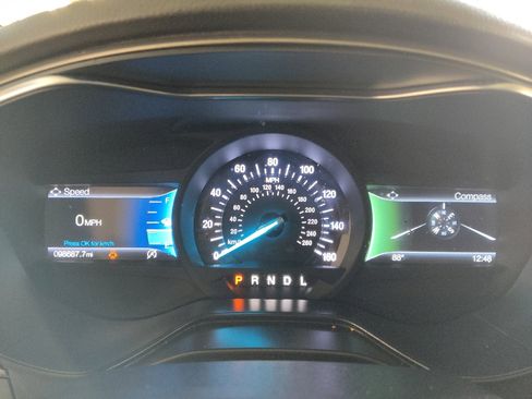 Used 2020 Ford Fusion SE FWD image 23