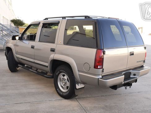 Used 2000 Chevrolet Tahoe Z71 w/ Comfort & Security Pkg image 7