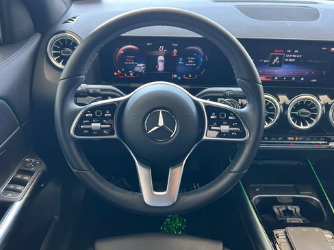 Used 2023 Mercedes-Benz GLA 250 4MATIC image 16