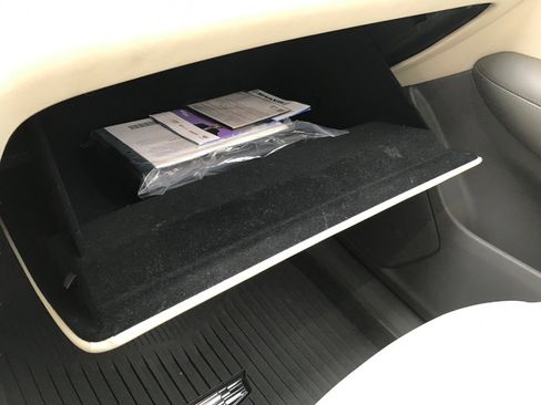 Used 2021 Cadillac XT6 Premium Luxury image 34