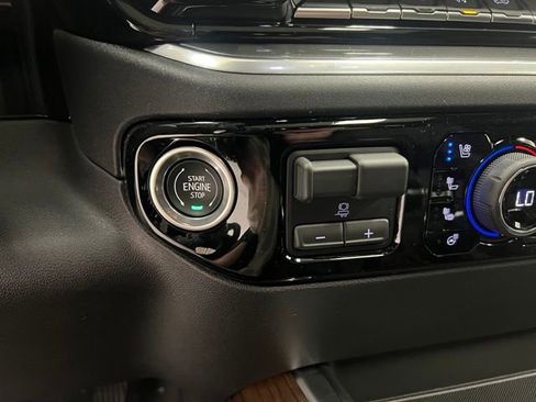 New 2026 Chevrolet Silverado 1500 High Country w/ High Country Premium Package AWD/4WD image 11