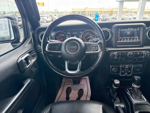Used 2020 Jeep Wrangler Unlimited Sahara AWD/4WD image 17
