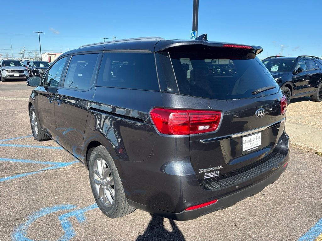 Used 2021 Kia Sedona EX FWD image 7