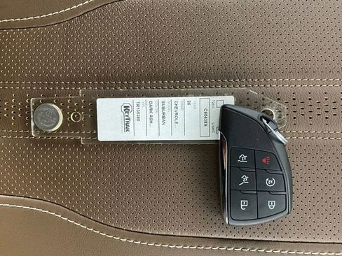 Used 2026 Chevrolet Suburban High Country image 30