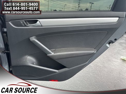 Used 2017 Volkswagen Passat 1.8T S image 33