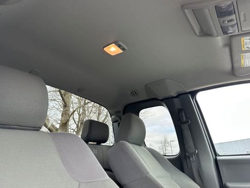 Used 2020 Nissan Frontier S image 16