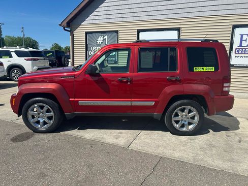 Used 2008 Jeep Liberty Limited w/ Premium Group II AWD/4WD image 8
