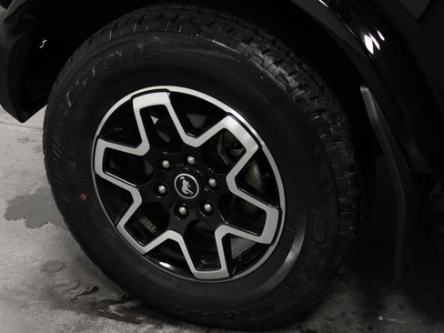 Used 2021 Ford Bronco Outer Banks image 10