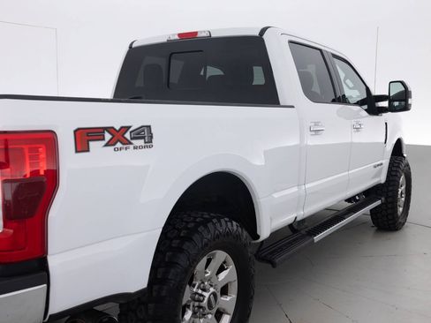 Used 2019 Ford F250 Lariat w/ Lariat Ultimate Package AWD/4WD image 14