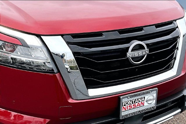 Used 2024 Nissan Pathfinder SL w/ Cargo Package FWD image 32
