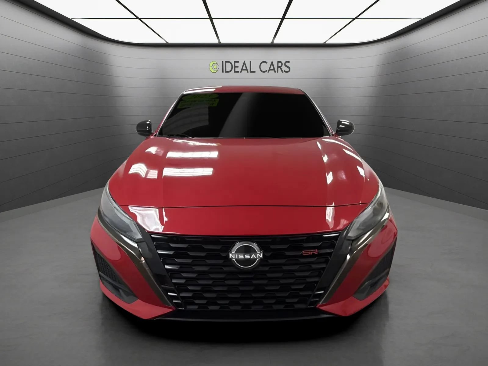 Used 2023 Nissan Altima 2.5 SR FWD image 2