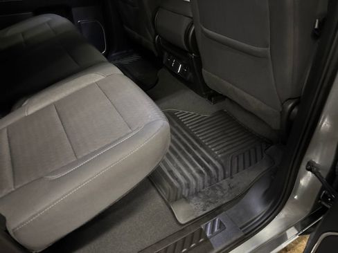 Used 2024 Chevrolet Silverado 1500 LT image 20